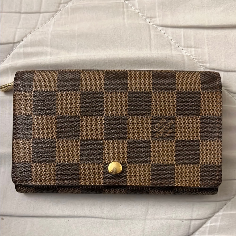 Louis Vuitton Checkered Brown Wallet